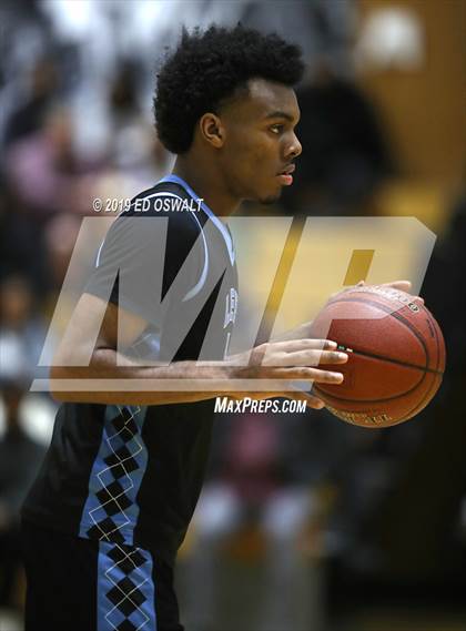 Thumbnail 1 in Sacred Heart Cathedral Preparatory (Damian Lillard Classic Round 3) photogallery.