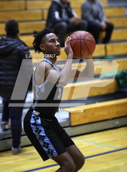 Thumbnail 3 in Sacred Heart Cathedral Preparatory (Damian Lillard Classic Round 3) photogallery.