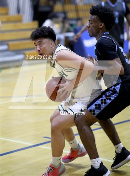 Thumbnail 1 in Sacred Heart Cathedral Preparatory (Damian Lillard Classic Round 3) photogallery.