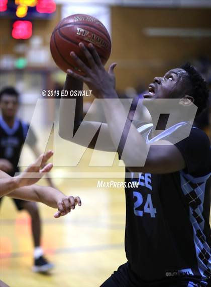 Thumbnail 2 in Sacred Heart Cathedral Preparatory (Damian Lillard Classic Round 3) photogallery.
