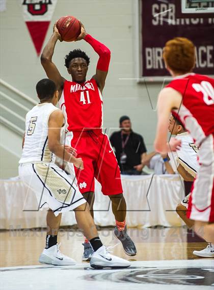 Thumbnail 2 in Mater Dei vs. Neumann-Goretti (Spalding Hoophall Classic) photogallery.