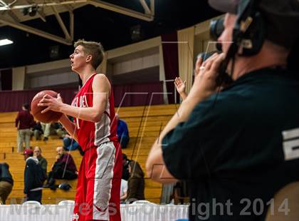 Thumbnail 2 in Mater Dei vs. Neumann-Goretti (Spalding Hoophall Classic) photogallery.