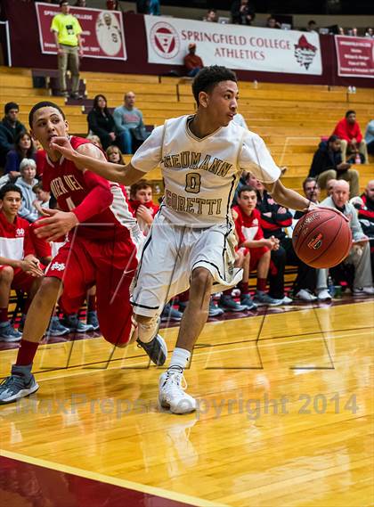 Thumbnail 1 in Mater Dei vs. Neumann-Goretti (Spalding Hoophall Classic) photogallery.