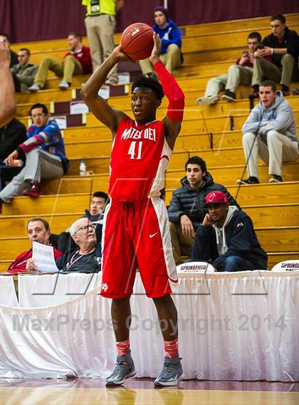 Thumbnail 2 in Mater Dei vs. Neumann-Goretti (Spalding Hoophall Classic) photogallery.