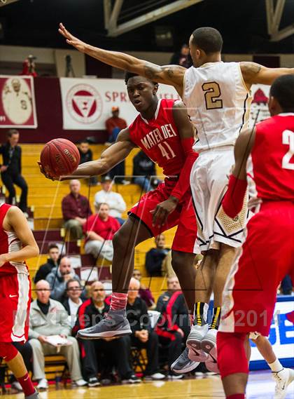 Thumbnail 1 in Mater Dei vs. Neumann-Goretti (Spalding Hoophall Classic) photogallery.