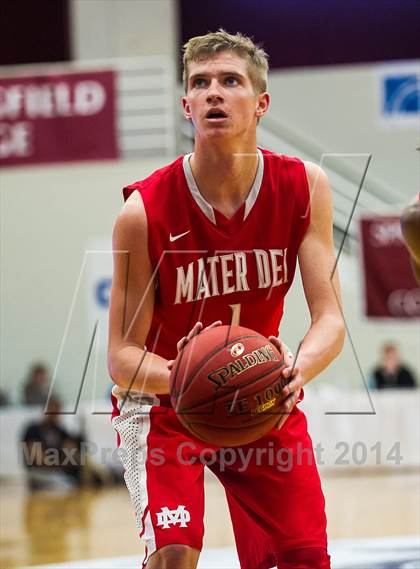 Thumbnail 3 in Mater Dei vs. Neumann-Goretti (Spalding Hoophall Classic) photogallery.