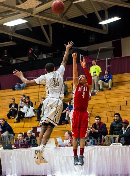Thumbnail 1 in Mater Dei vs. Neumann-Goretti (Spalding Hoophall Classic) photogallery.