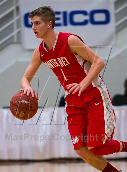 Thumbnail 2 in Mater Dei vs. Neumann-Goretti (Spalding Hoophall Classic) photogallery.