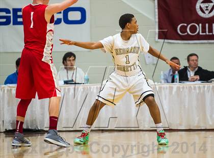 Thumbnail 1 in Mater Dei vs. Neumann-Goretti (Spalding Hoophall Classic) photogallery.