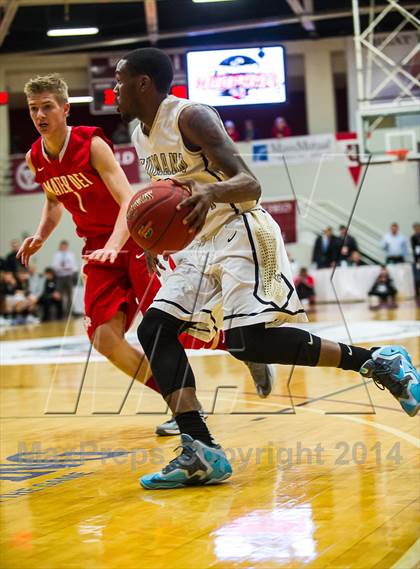 Thumbnail 3 in Mater Dei vs. Neumann-Goretti (Spalding Hoophall Classic) photogallery.