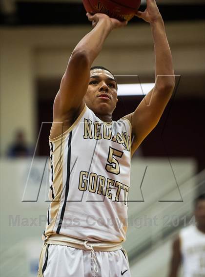 Thumbnail 1 in Mater Dei vs. Neumann-Goretti (Spalding Hoophall Classic) photogallery.