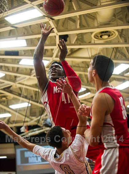 Thumbnail 3 in Mater Dei vs. Neumann-Goretti (Spalding Hoophall Classic) photogallery.