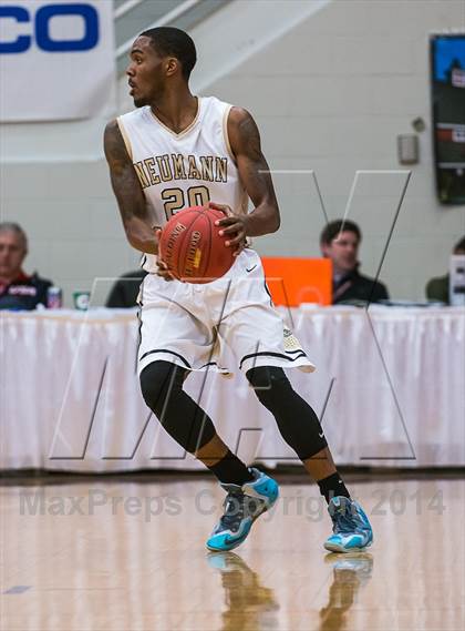 Thumbnail 1 in Mater Dei vs. Neumann-Goretti (Spalding Hoophall Classic) photogallery.