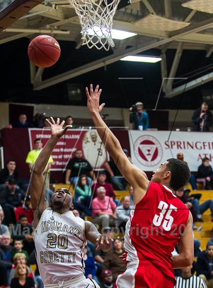 Thumbnail 1 in Mater Dei vs. Neumann-Goretti (Spalding Hoophall Classic) photogallery.