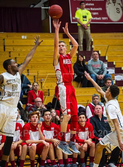 Thumbnail 1 in Mater Dei vs. Neumann-Goretti (Spalding Hoophall Classic) photogallery.