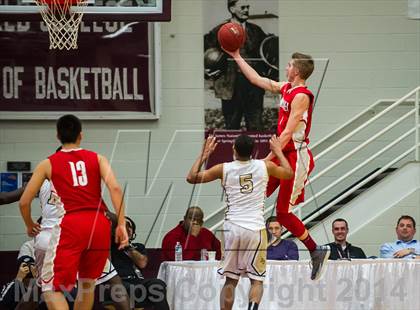 Thumbnail 2 in Mater Dei vs. Neumann-Goretti (Spalding Hoophall Classic) photogallery.