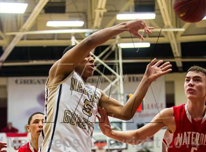 Thumbnail 1 in Mater Dei vs. Neumann-Goretti (Spalding Hoophall Classic) photogallery.