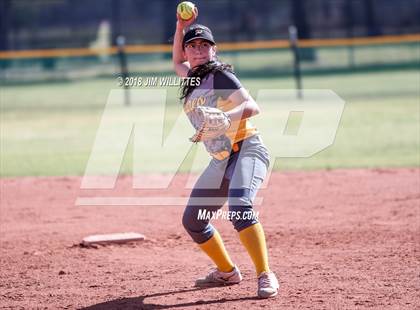 Thumbnail 3 in  Marcos de Niza vs. Santa Cruz Valley photogallery.