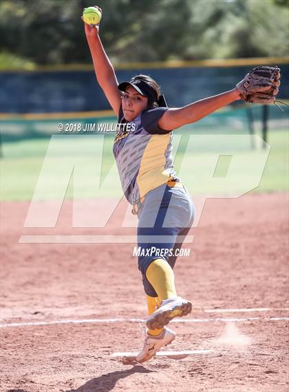 Thumbnail 1 in  Marcos de Niza vs. Santa Cruz Valley photogallery.