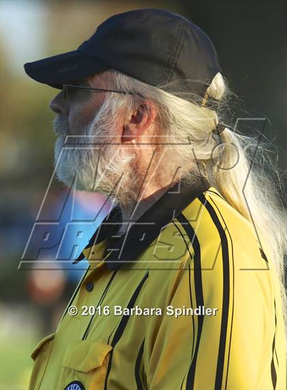 Thumbnail 1 in JV: Archbishop Riordan @ Bellarmine College Prep photogallery.