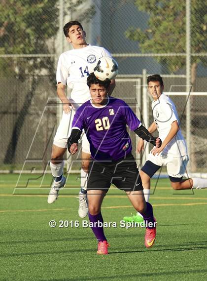 Thumbnail 3 in JV: Archbishop Riordan @ Bellarmine College Prep photogallery.