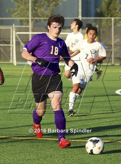 Thumbnail 3 in JV: Archbishop Riordan @ Bellarmine College Prep photogallery.