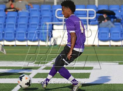 Thumbnail 2 in JV: Archbishop Riordan @ Bellarmine College Prep photogallery.