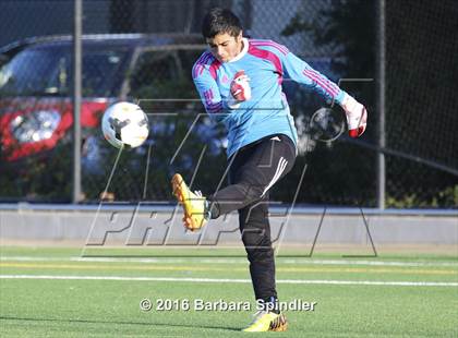 Thumbnail 1 in JV: Archbishop Riordan @ Bellarmine College Prep photogallery.