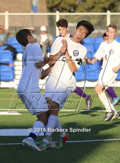 Thumbnail 2 in JV: Archbishop Riordan @ Bellarmine College Prep photogallery.