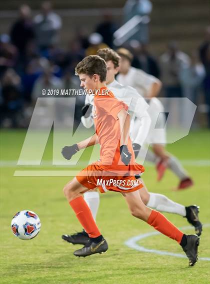 Thumbnail 2 in East Lincoln vs. Dixon (NCHSAA 2A Final) photogallery.