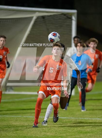 Thumbnail 1 in East Lincoln vs. Dixon (NCHSAA 2A Final) photogallery.