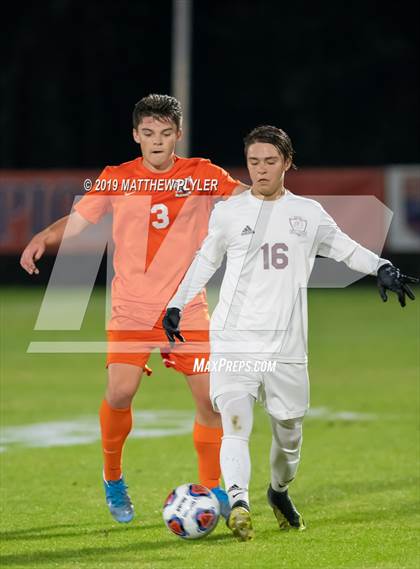 Thumbnail 1 in East Lincoln vs. Dixon (NCHSAA 2A Final) photogallery.