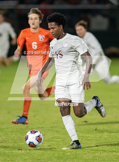 Thumbnail 3 in East Lincoln vs. Dixon (NCHSAA 2A Final) photogallery.