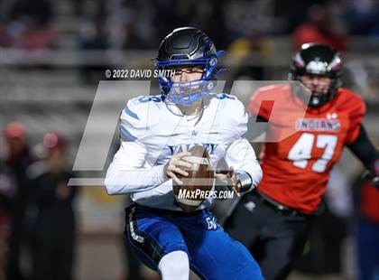 Thumbnail 2 in Grain Valley vs. Fort Osage (MSHSAA Class 5 Quarterfinal) photogallery.