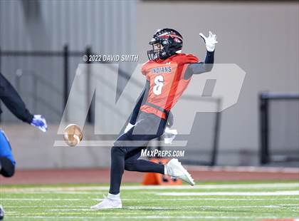 Thumbnail 3 in Grain Valley vs. Fort Osage (MSHSAA Class 5 Quarterfinal) photogallery.