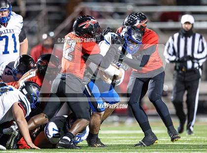 Thumbnail 2 in Grain Valley vs. Fort Osage (MSHSAA Class 5 Quarterfinal) photogallery.