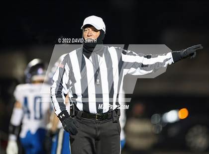 Thumbnail 2 in Grain Valley vs. Fort Osage (MSHSAA Class 5 Quarterfinal) photogallery.