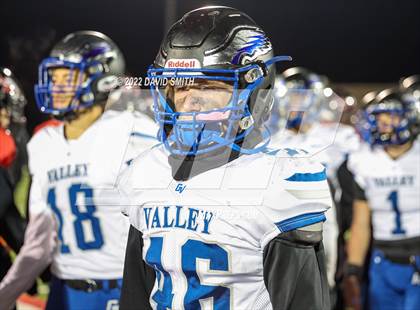 Thumbnail 1 in Grain Valley vs. Fort Osage (MSHSAA Class 5 Quarterfinal) photogallery.