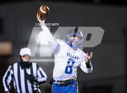 Thumbnail 1 in Grain Valley vs. Fort Osage (MSHSAA Class 5 Quarterfinal) photogallery.