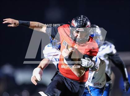 Thumbnail 2 in Grain Valley vs. Fort Osage (MSHSAA Class 5 Quarterfinal) photogallery.