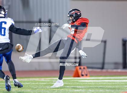 Thumbnail 2 in Grain Valley vs. Fort Osage (MSHSAA Class 5 Quarterfinal) photogallery.