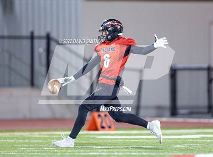 Thumbnail 1 in Grain Valley vs. Fort Osage (MSHSAA Class 5 Quarterfinal) photogallery.