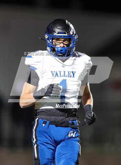 Thumbnail 1 in Grain Valley vs. Fort Osage (MSHSAA Class 5 Quarterfinal) photogallery.