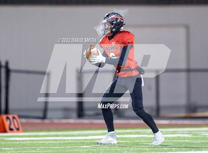 Thumbnail 1 in Grain Valley vs. Fort Osage (MSHSAA Class 5 Quarterfinal) photogallery.