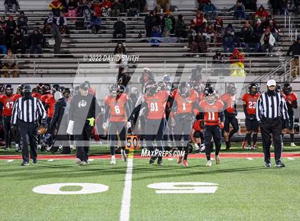 Thumbnail 2 in Grain Valley vs. Fort Osage (MSHSAA Class 5 Quarterfinal) photogallery.