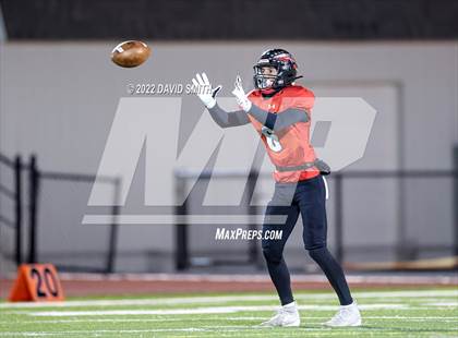Thumbnail 3 in Grain Valley vs. Fort Osage (MSHSAA Class 5 Quarterfinal) photogallery.