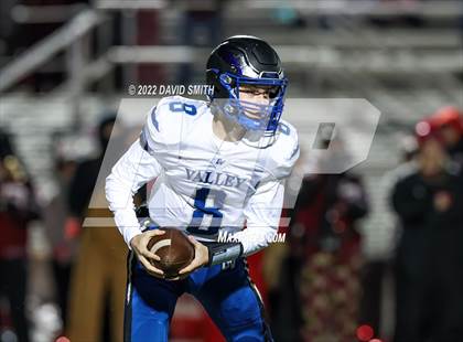 Thumbnail 3 in Grain Valley vs. Fort Osage (MSHSAA Class 5 Quarterfinal) photogallery.