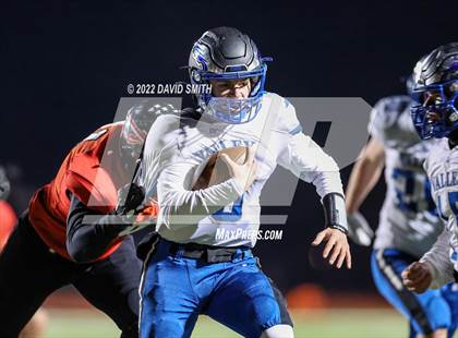 Thumbnail 1 in Grain Valley vs. Fort Osage (MSHSAA Class 5 Quarterfinal) photogallery.