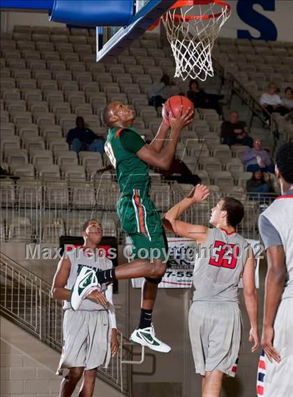 Thumbnail 3 in Naaman Forest vs. Northwest (Whataburger Tournament) photogallery.