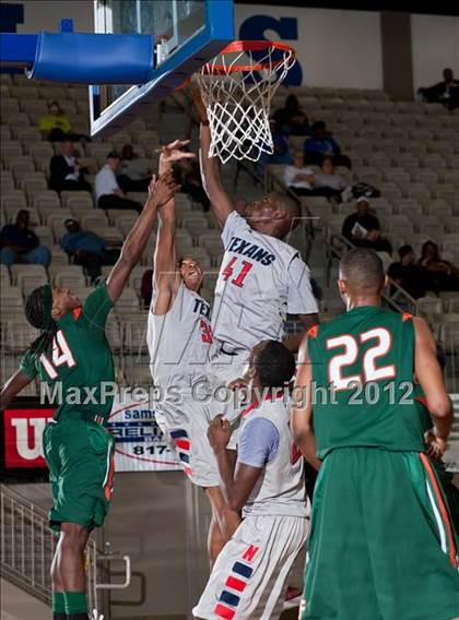 Thumbnail 1 in Naaman Forest vs. Northwest (Whataburger Tournament) photogallery.